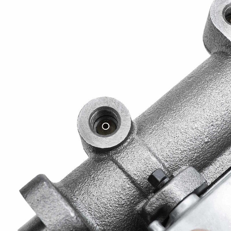 Brake Master Cylinder for Chevy P30 G30 GMC G3500 P3500 Bore 34 mm